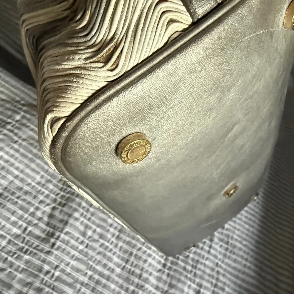 Bulgari Handbag with Crossbody Strap - Picture 11 of 16